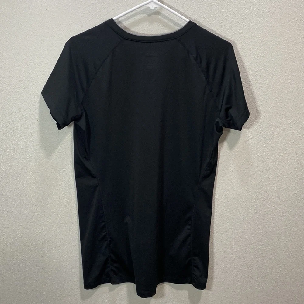 5‎ for $25 Nike pro Short sleeve top